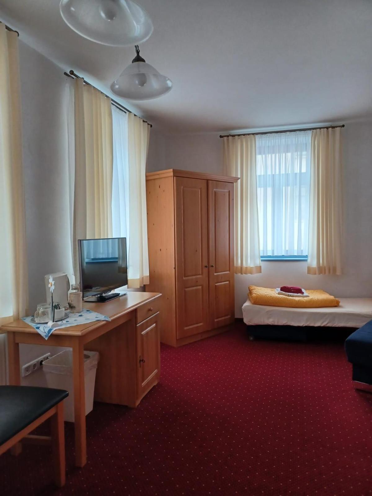 Pension Und Gaststaette "Zur Brauschaenke" Schoeneck  Exterior photo